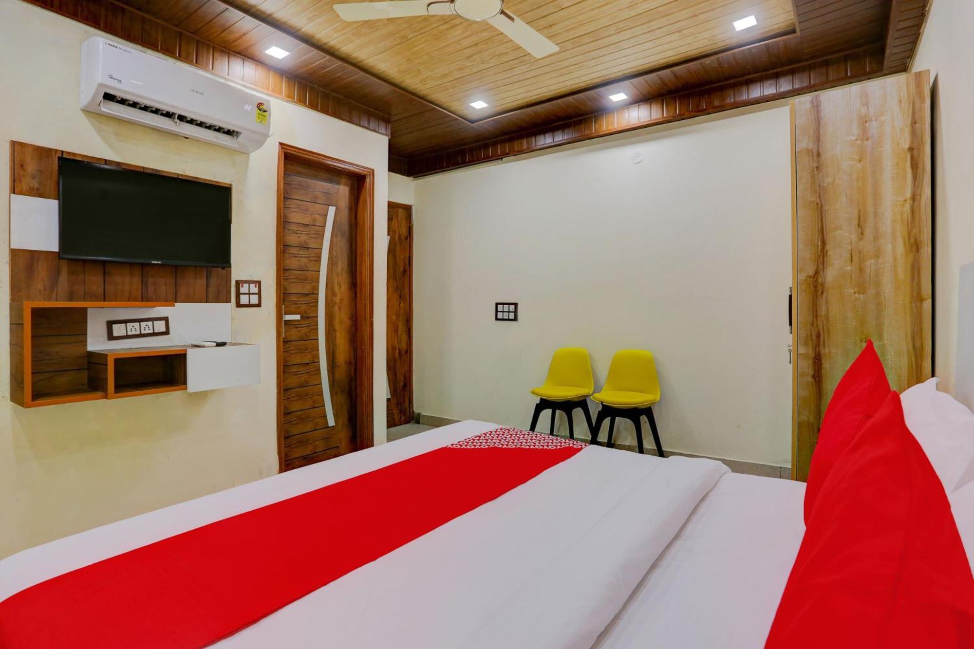 Hotel O Family Deluxe New Delhi Exterior photo